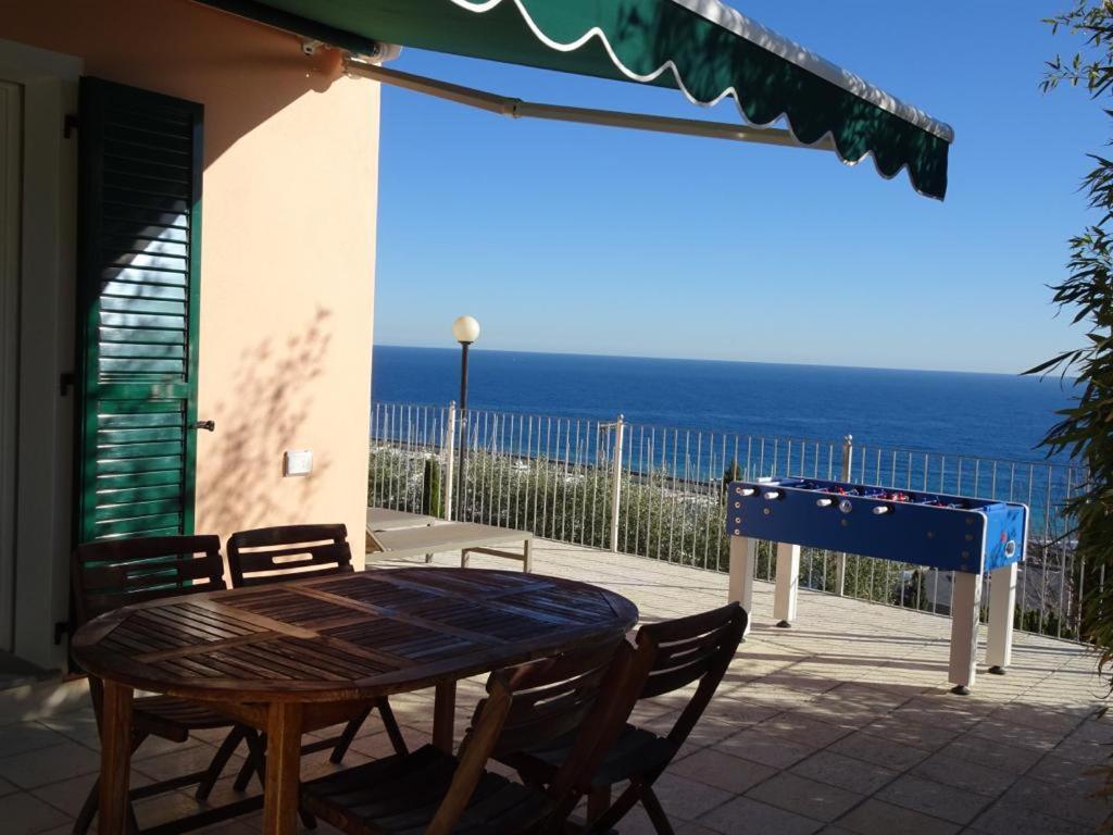 Villetta Sole Mare Санто Стефано ал Маре Екстериор снимка