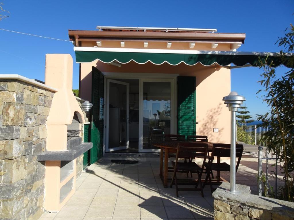 Villetta Sole Mare Санто Стефано ал Маре Екстериор снимка